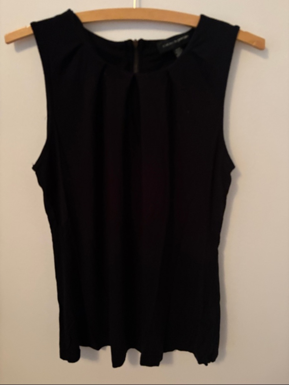 Cable & Gauge Black Pleated Neck Sleeveless Tank